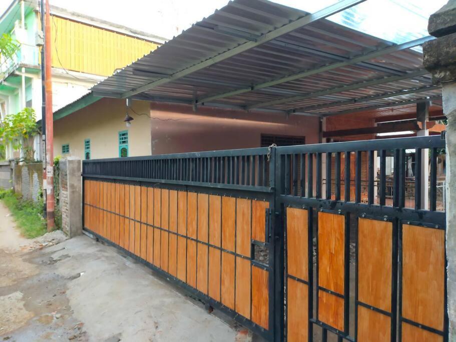 Mango Room Mandalika Kuta  Екстер'єр фото